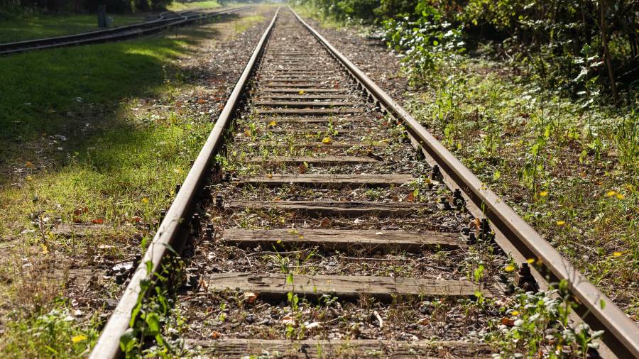 El proyecto del Tren Saltillo–Monterrey implica riesgos ambientales significativos, documentados en la Manifestación de Impacto Ambiental regional.