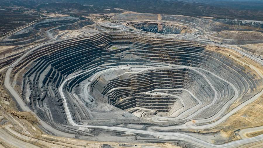 La ley de 1992 en esencia concede a las empresas un uso indiscriminado del agua y de la tierra en concesión | Foto: Cuartoscuro