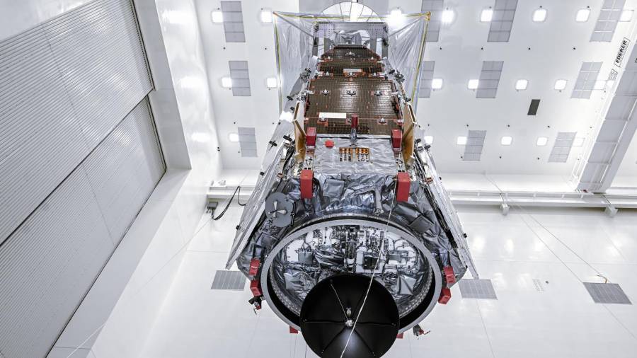 El Telescopio Espacial Nancy Grace Roman en la Instalación de Servicio de Cargas Útiles Peligrosas del Centro Espacial Kennedy de la NASA, el 26 de julio de 2026, en Florida (Estados Unidos).