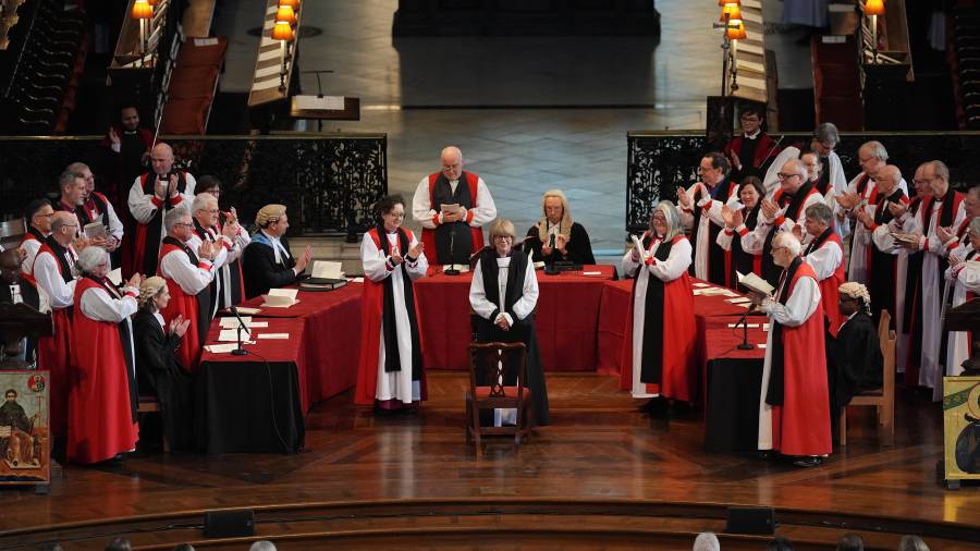 Ceremonia de Confirmación de Elección que confirma legalmente a Dame Sarah Mullally como nueva Arzobispo de Canterbury, en la Catedral de San Pablo, en el centro de Londres.