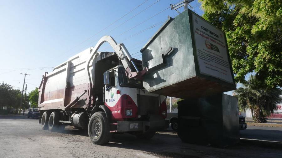 Se realizaron labores de limpieza y desmalezado en 17 andadores de la colonia.