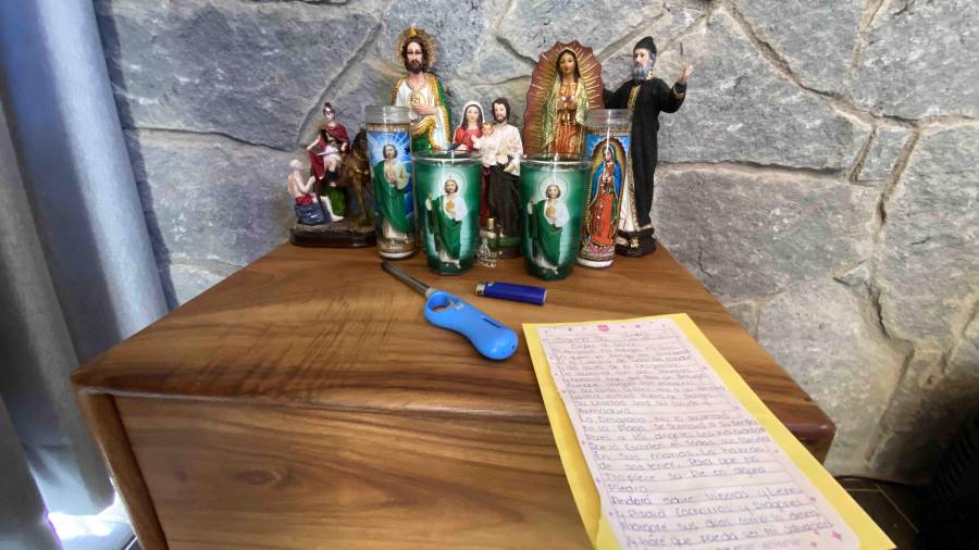 El pasaje del Salmo 91 escrito en una hoja de papel está fechado de enero de 2026.