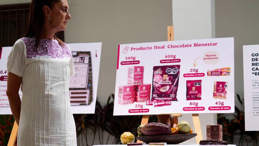 La presidenta alabó el cacao de Tabasco como “el mejor del mundo” y resaltó también la construcción de la chocolatera.
