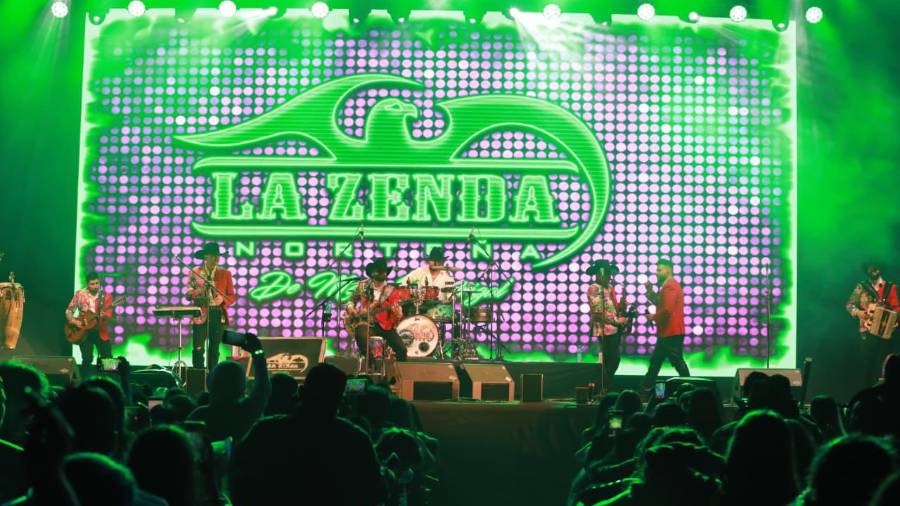 La Zenda Norteña puso el ambiente musical durante la jornada sabatina del FUTFEST Saltillo.