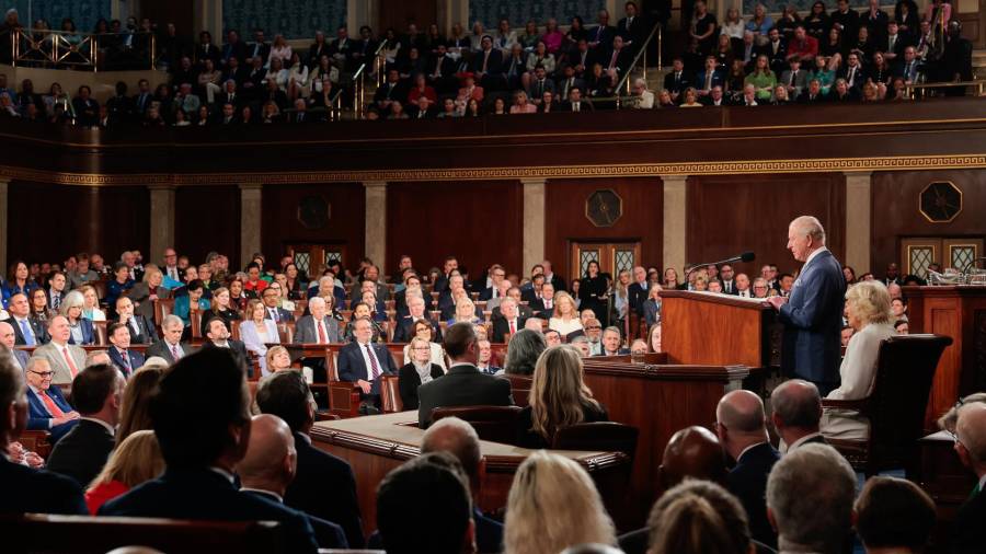 El rey Carlos III de Gran Bretaña se dirige a una sesión conjunta del Congreso en la Cámara de Representantes del Capitolio de los Estados Unidos en Washington.
