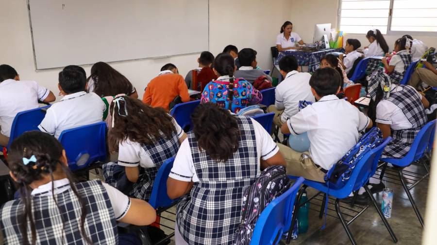 En Michoacán se ha determinado la suspensión de clases, el 22 y el 23 de septiembre, como medida de prevención.