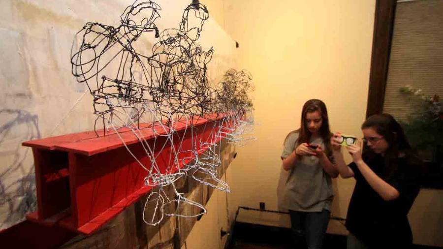 ‘Línea y Dinamismo’, un memorial de arte y materia