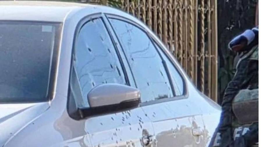 Un ataque armado registrado en la avenida Nicolas Bravo, dentro de la colonia Nuevo Culiacán, Culiacán, Sinaloa directo a tres personas, dejó a dos personas sin vida.