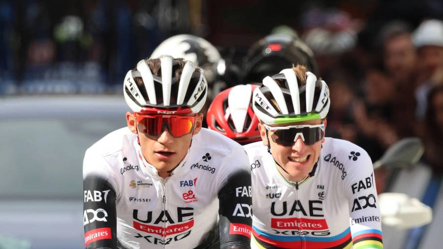 El mexicano formó parte del trabajo colectivo del UAE Team Emirates.