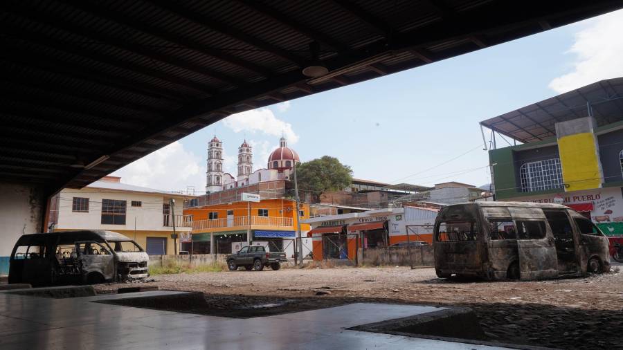 “Para el Estado mexicano es más importante la venta de aguacate que la vida de los habitantes de los pueblos indígenas”, denunciaron.