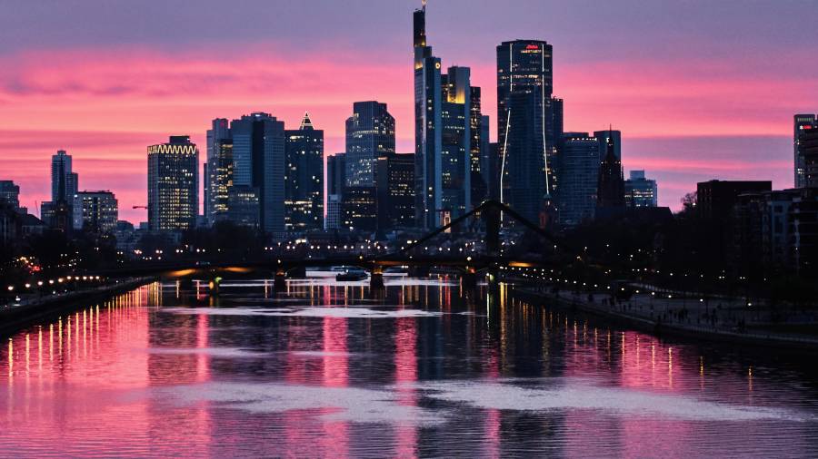 La presidenta del Banco Central Europeo, Christine Lagarde, subrayó que la política monetaria no puede bajar los precios del petróleo.