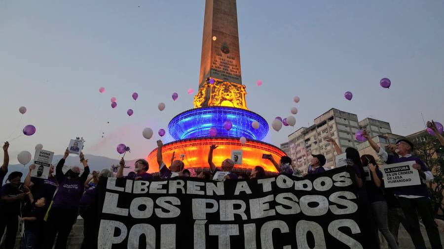 El gobierno estadounidense, familiares de los detenidos y la oposición del país de Venezuela han exigido la liberación de figuras de la oposición y críticos del gobierno. FOTO: