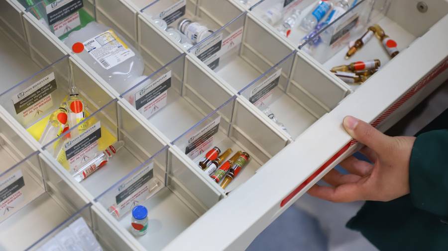 Los inconformes aseguraron que son al menos 140 los pacientes que enfrentan interrupciones en sus terapias. FOTO: Cuartoscuro