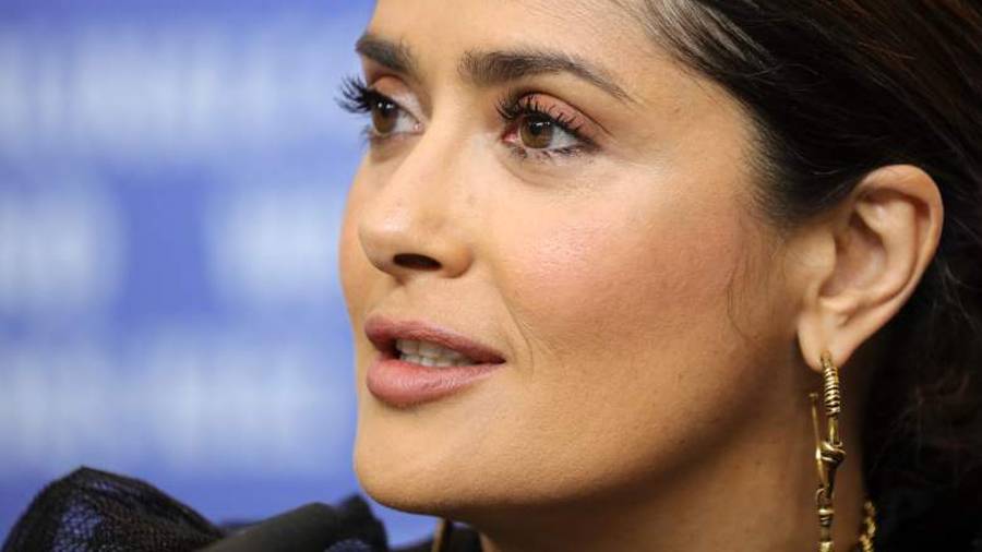 Salma Hayek lanza la campaña #UnitedJuntos y convoca a los latinos a luchar contra el racismo en EU