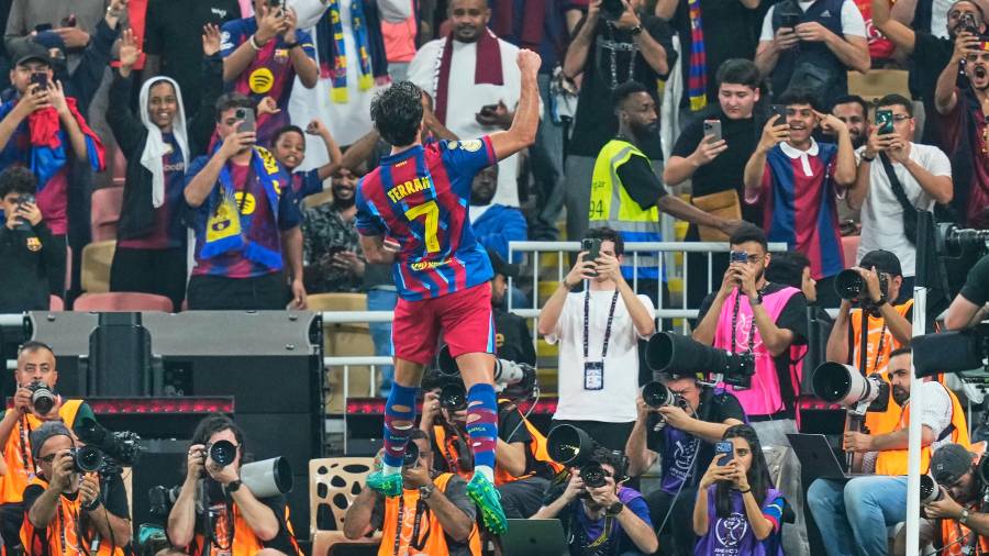 Ferran Torres abrió el marcador y dio inicio a la ráfaga ofensiva del Barcelona en Yeda.