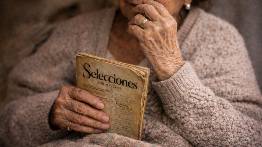Esta historia relata el deterioro de la memoria de una madre desde la perspectiva de su hijo.