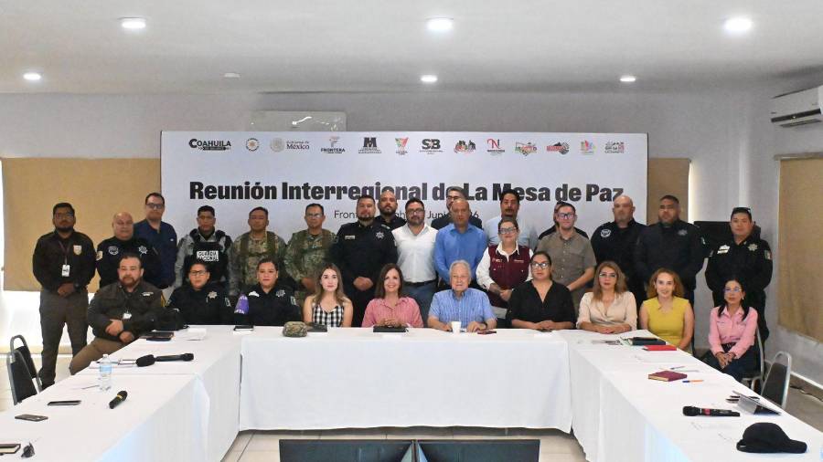 Representantes de corporaciones de seguridad y dependencias de los tres órdenes de gobierno analizaron estrategias para fortalecer la paz y la tranquilidad en la región.