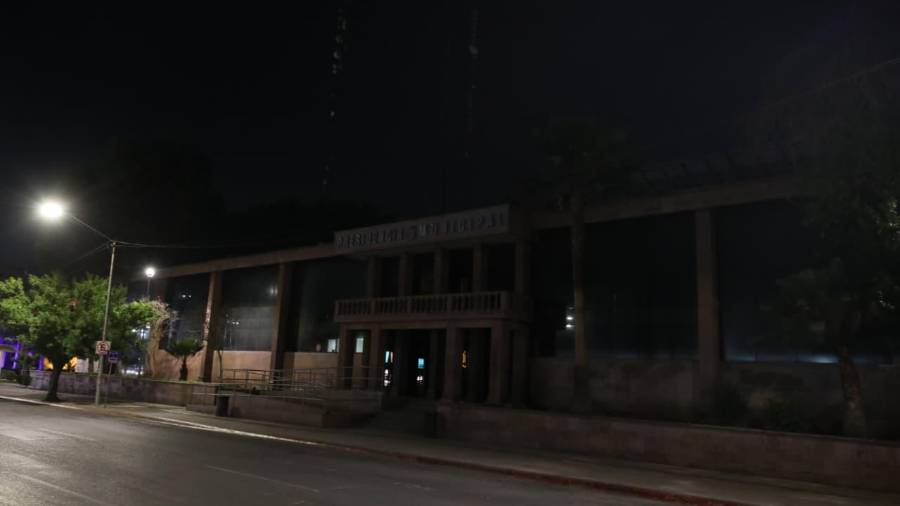 El Gobierno Municipal de Saltillo apagó las luces de la Presidencia Municipal como parte de la iniciativa global Hora del Planeta.