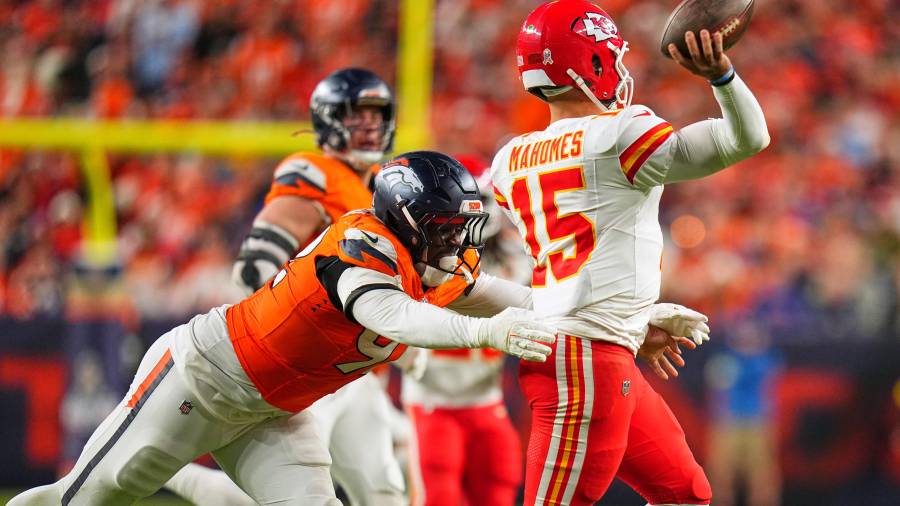 El partido se definió con un gol de campo final de 35 yardas de Lutz en los últimos minutos.