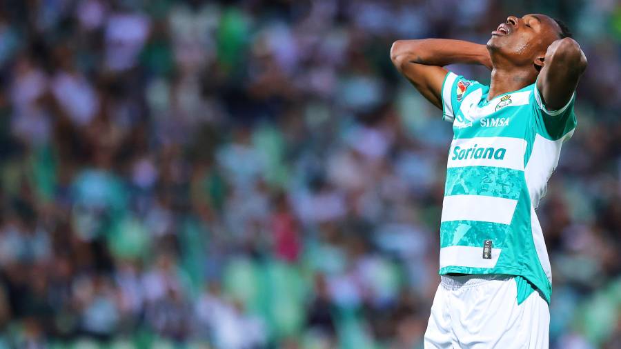 Santos presionó en la recta final, pero no consiguió evitar la derrota.