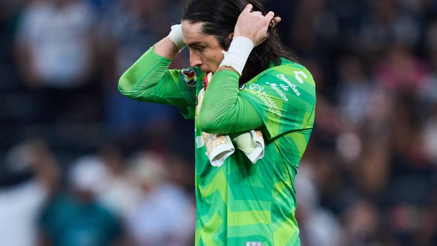 Lucas Di Yorio inició la reacción de Santos Laguna en el Estadio BBVA, aunque el conjunto lagunero terminó sin puntos en su presentación.
