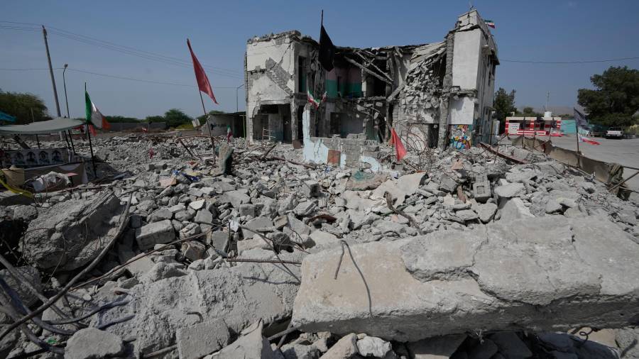 Se observa una vista general de la escuela afectada por un ataque el 28 de febrero, en la ciudad de Minab, en el sur de Irán.
