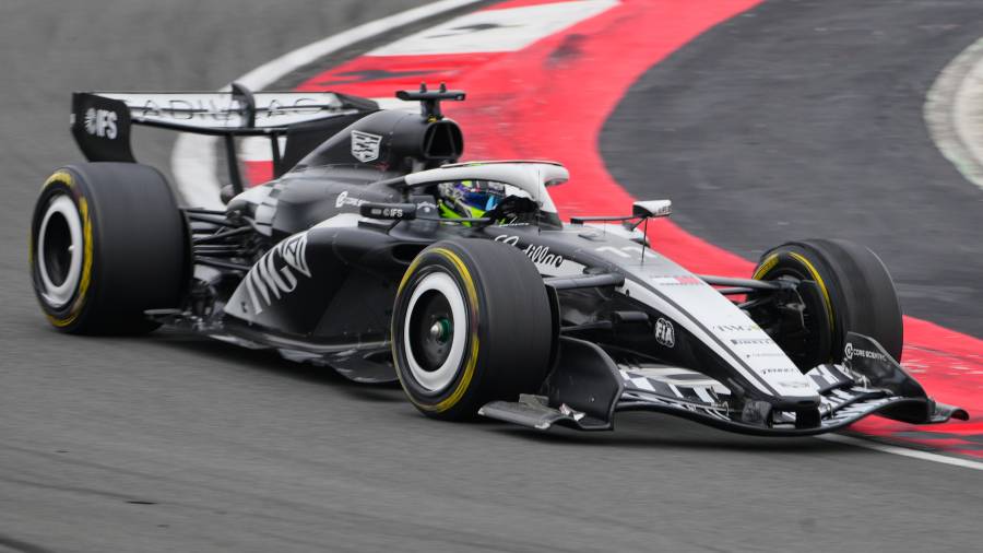 Checo Pérez asumió la responsabilidad del choque con Valtteri Bottas durante el Gran Premio de China 2026, una carrera complicada para el mexicano de Cadillac, que terminó en la posición 15 en Shanghái.