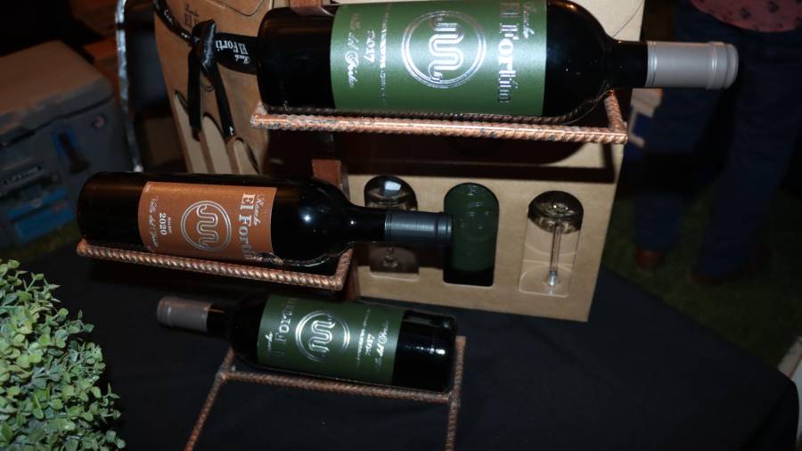 Además de que el evento estaba enfocado en impulsar el consumo de vinos regionales, también hubo degustación de vinos de otras partes del país como Vinos Plata, Rompecabeza, Monte Xanic y Flöw de Valle de Guadalupe.