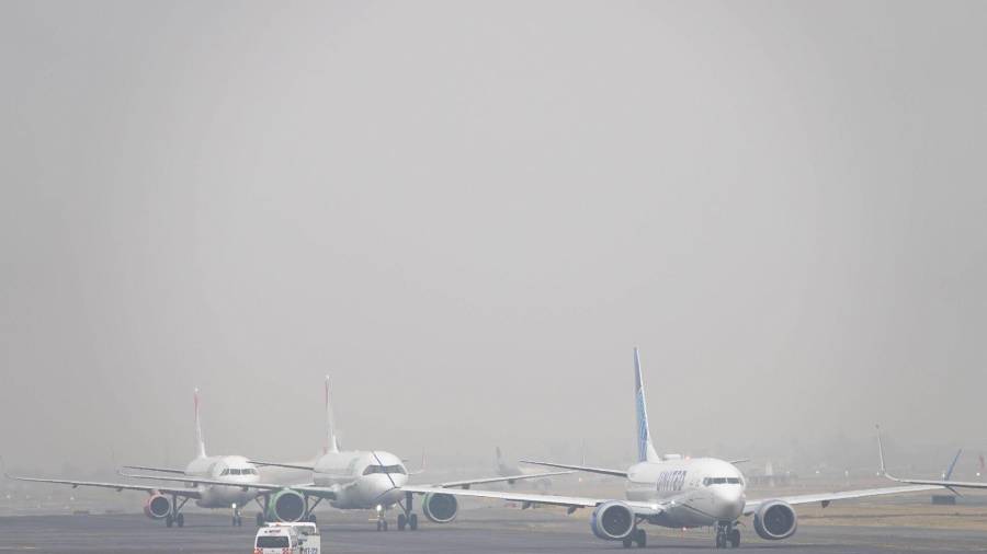 Las condiciones de lluvia y neblina obligaron a las aerolíneas a modificar aterrizajes, a aeropuertos alternos como Tampico y Saltillo.