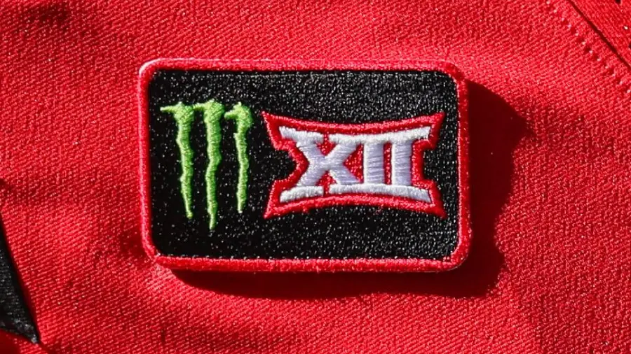 Logos de Monster/Big 12. Una coalición de médicos está destacando estos riesgos tras un acuerdo de patrocinio entre Monster Energy y la organización deportiva universitaria Big 12 Conference.