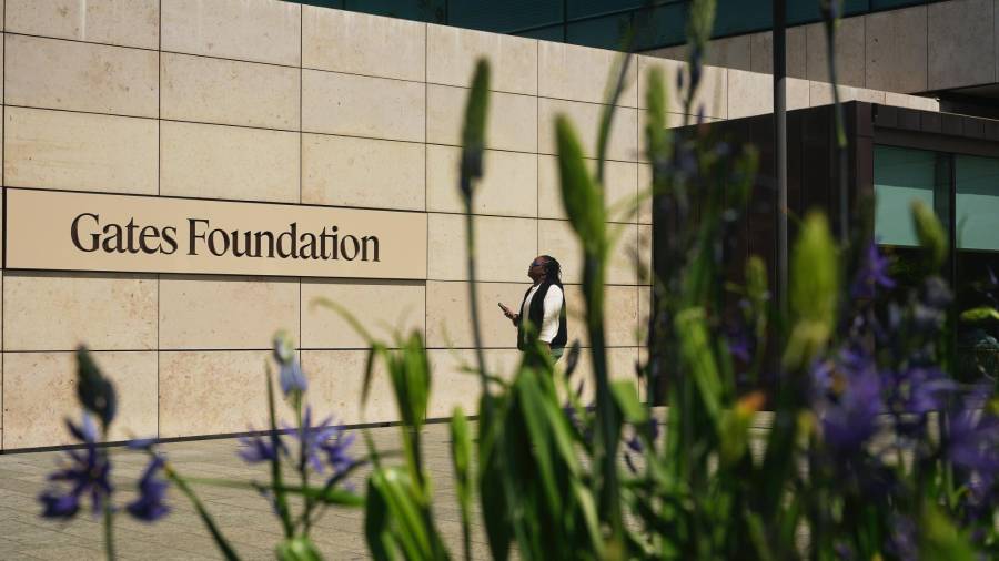 En sus primeros 25 años, la Fundación Gates se convirtió en una de las fundaciones de beneficencia más grandes del mundo y una de las instituciones más poderosas en salud global.