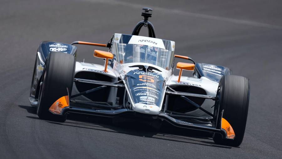 Pato O’Ward se mantuvo entre los líderes durante gran parte de las 500 Millas de Indianápolis.