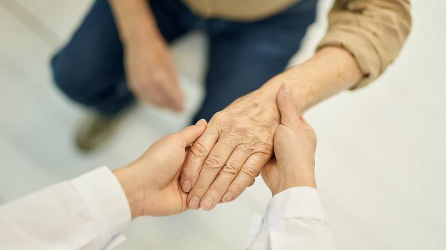 La Facultad de Enfermería de la Unidad Laguna de la UAdeC fortalece la formación profesional con un diplomado especializado en el cuidado integral del adulto mayor.