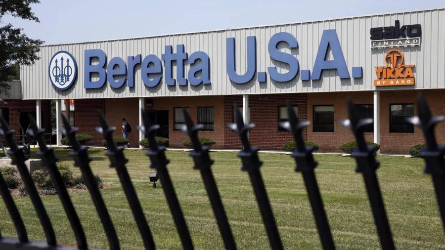 El 4 de agosto de 2021, el gobierno de México demandó a fabricantes y distribuidores de armas estadounidenses, entre ellos Beretta U.S.A. Corp, ante un tribunal federal de Boston.