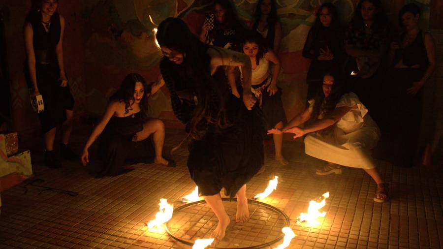 Invitan a ver ‘Las brujas’, una obra de teatro inmersiva que llega desde Monterrey