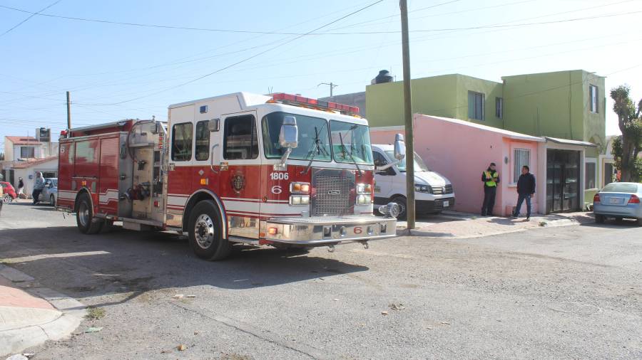 El hombre sufrió quemaduras de primer grado en la espalda y en ambas manos.