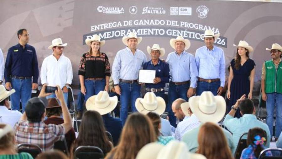 Autoridades estatales entregaron 111 sementales bovinos, caprinos y ovinos como parte del Programa de Mejoramiento Genético 2026.