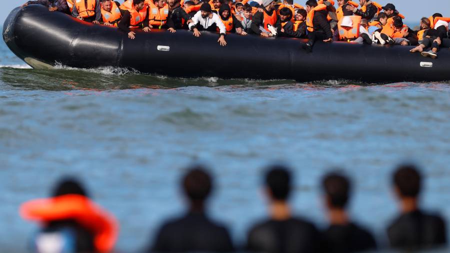 El Reino Unido y Francia abandonan histórico acuerdo migratorio