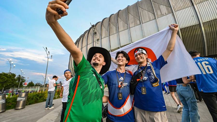 Seguidores de los Samuráis Azules consideraron histórico que Japón protagonizara un encuentro que quedará registrado por la FIFA.