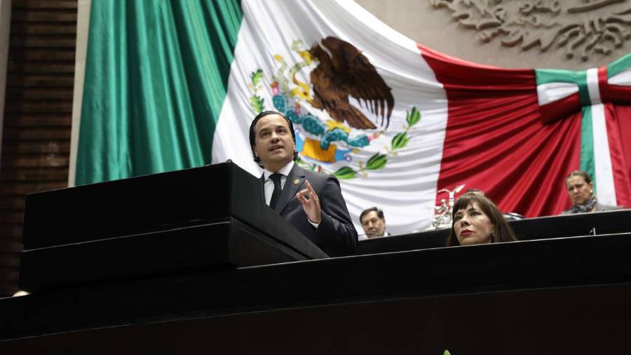 Emilio Suárez Licona, presidente del PRI ante el INE.