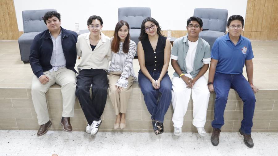 Estudiantes de Psicología marcan hito académico con el lanzamiento de la revista ‘Synapsis’