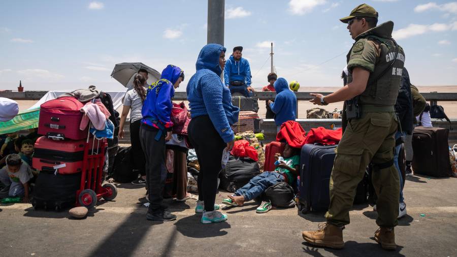 Esta medida se ha producido en un contexto de creciente represión migratoria y tras recientes incidentes de seguridad nacional. FOTO: