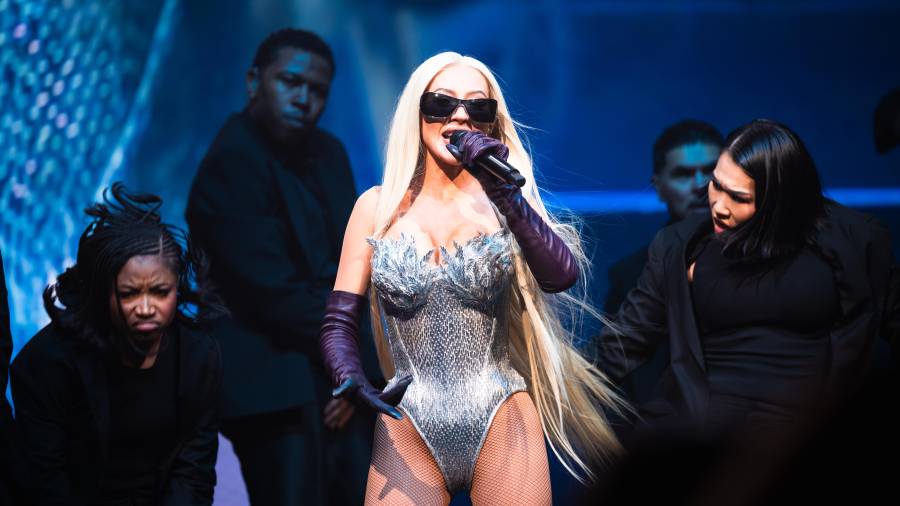 Christina Aguilera ofreció lujo y música en el Teatro Yaamava en California