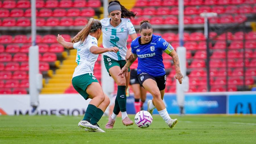 Ivonne González y Samantha Calvillo marcaron los goles con los que Santos Femenil derrotó a Gallos en La Corregidora.
