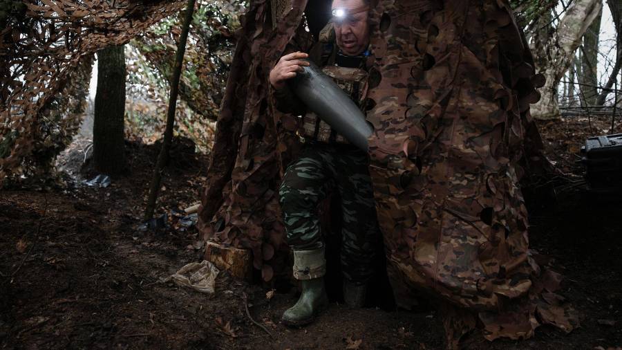 A pesar del agotamiento por la guerra, muchos analistas advierten que una retirada sin garantías de seguridad sólidas permitiría a Rusia reagruparse para lanzar nuevos ataques.