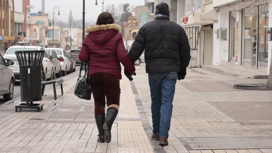 Bancos de niebla y lluvias aisladas se presentarán en algunas regiones del estado, reduciendo la visibilidad.