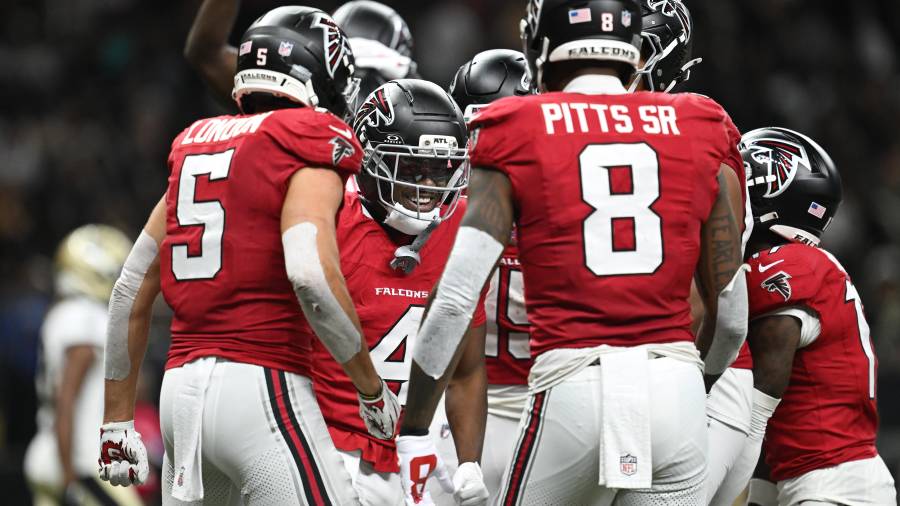 Los Falcons de Atlanta celebraron una victoria por 45-24 que les permitió colocarse con marca de 2-2 en la temporada.