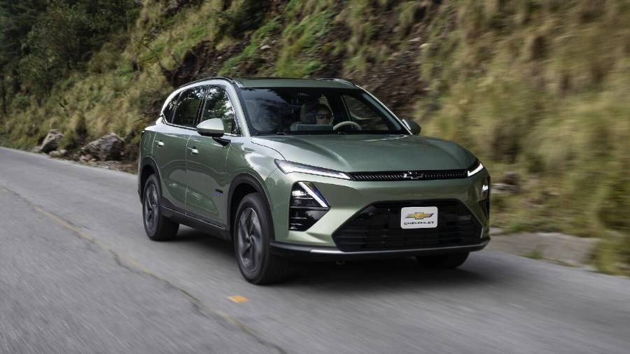 La Captiva PHEV mantiene el diseño actual de Chevrolet, pero su base proviene de la plataforma del Wuling Starlight S.