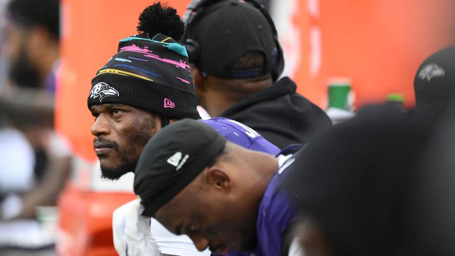 Lamar Jackson abandonó el duelo de Baltimore ante Tennessee por una lesión en el tobillo y se convirtió en una de las principales bajas de la accidentada Semana 4.