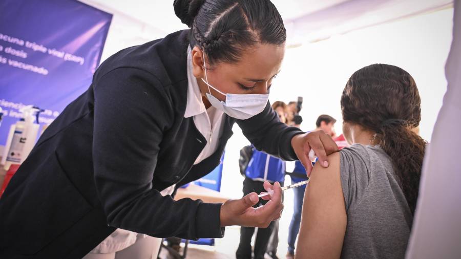 La Jurisdicción Sanitaria Número 1 intensificó las jornadas de vacunación contra el sarampión casa por casa en Piedras Negras.